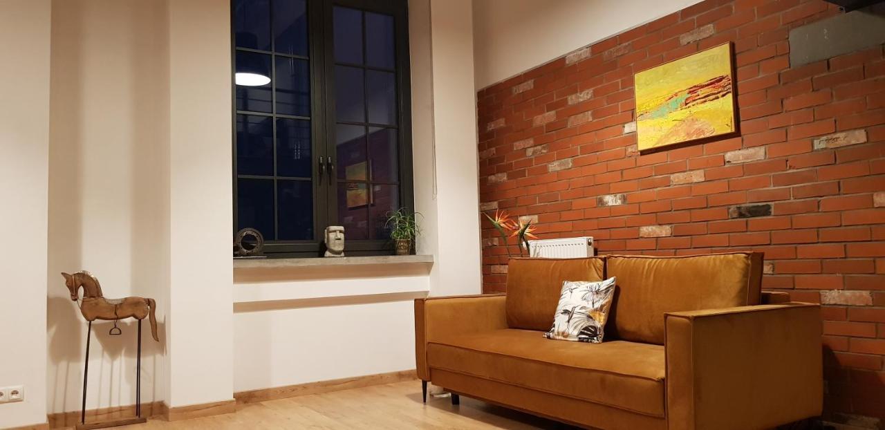 Loft Hiellego Apartment Zyrardow Bagian luar foto