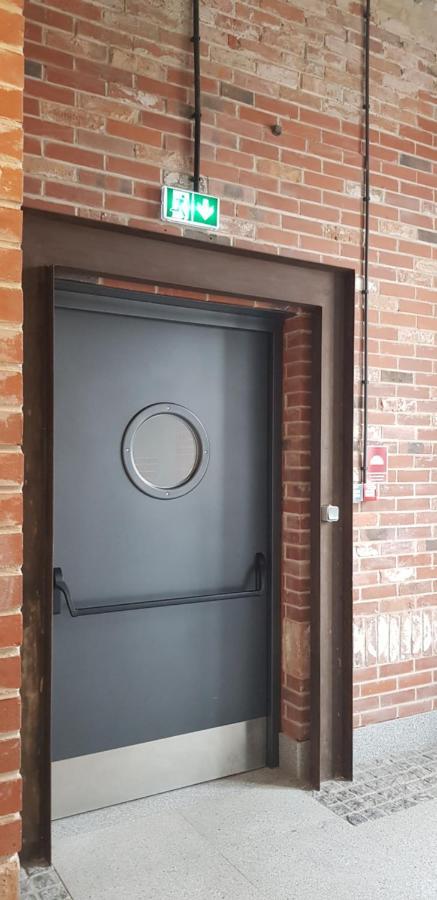 Loft Hiellego Apartment Zyrardow Bagian luar foto